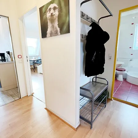 Work And In Apartman *